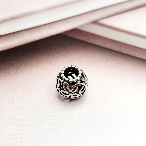 Pandora Wildflower Walk Openwork Daisy 925 Sterling Silver Charm Authentic - Picture 1 of 2